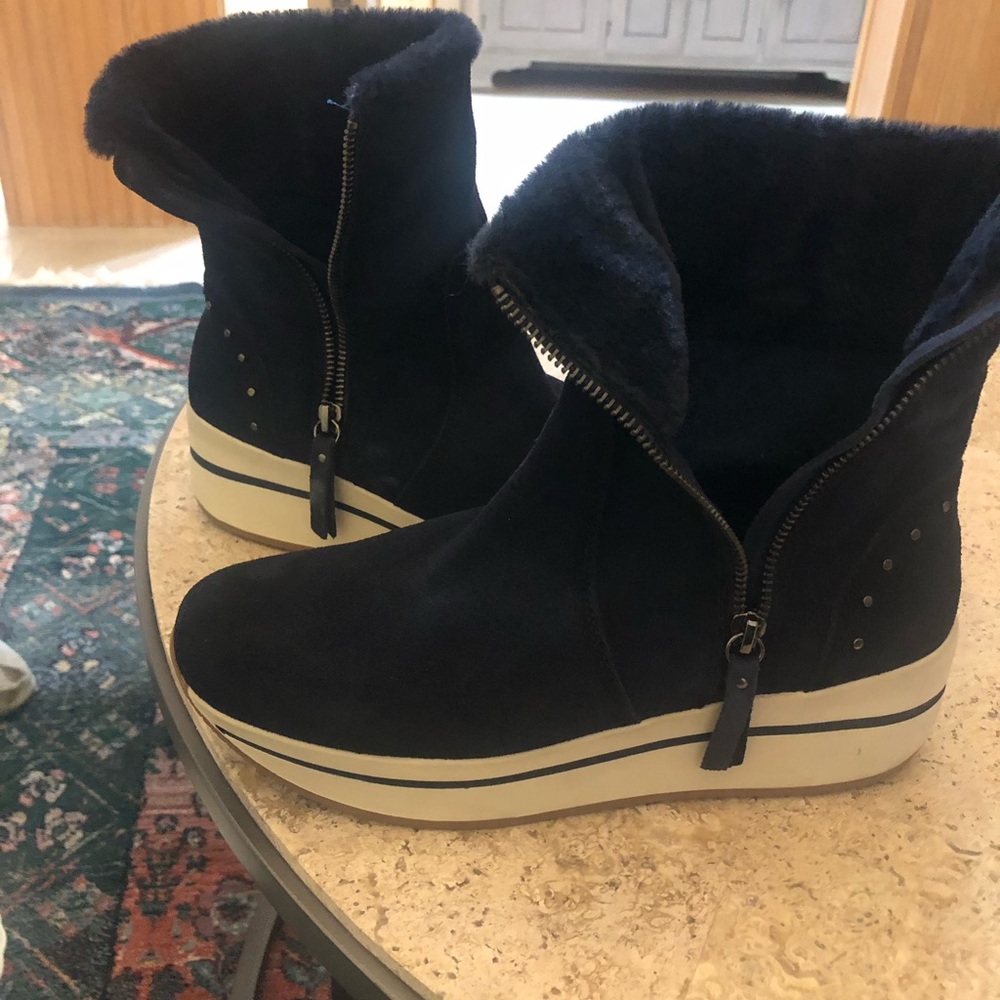 Navy Carmela
